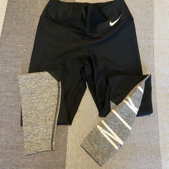 Nike tights - Picture 2 of 4